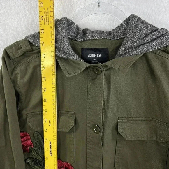 Active USA NWT Lg Hooded Utility Jacket Floral Patch Military Army Green Shacket - Picture 11 of 16